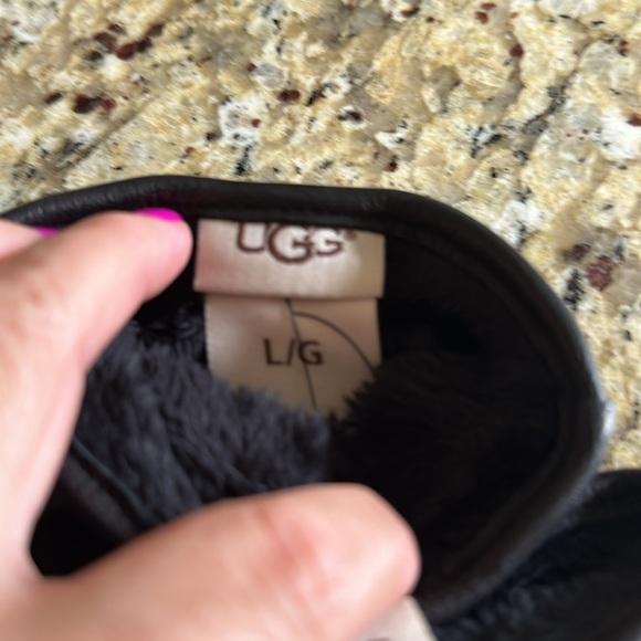 Mens UGG LEATHER GLOVES - Picture 6 of 7